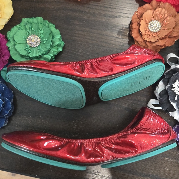 Tieks Red Diamond Size 9 Great Condition - Picture 5 of 6